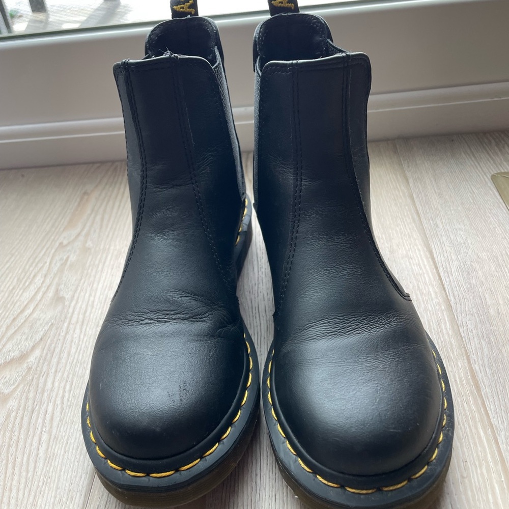 Dr. Marten Chelsea boots